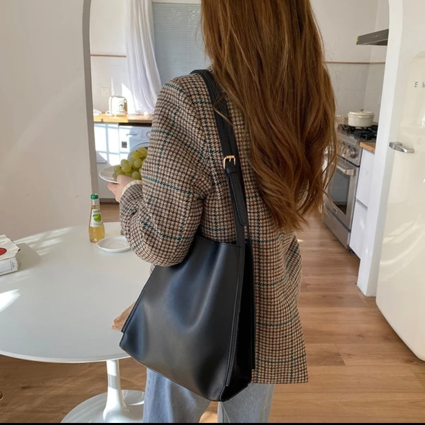 Ava - Tidløs Elegant Taske