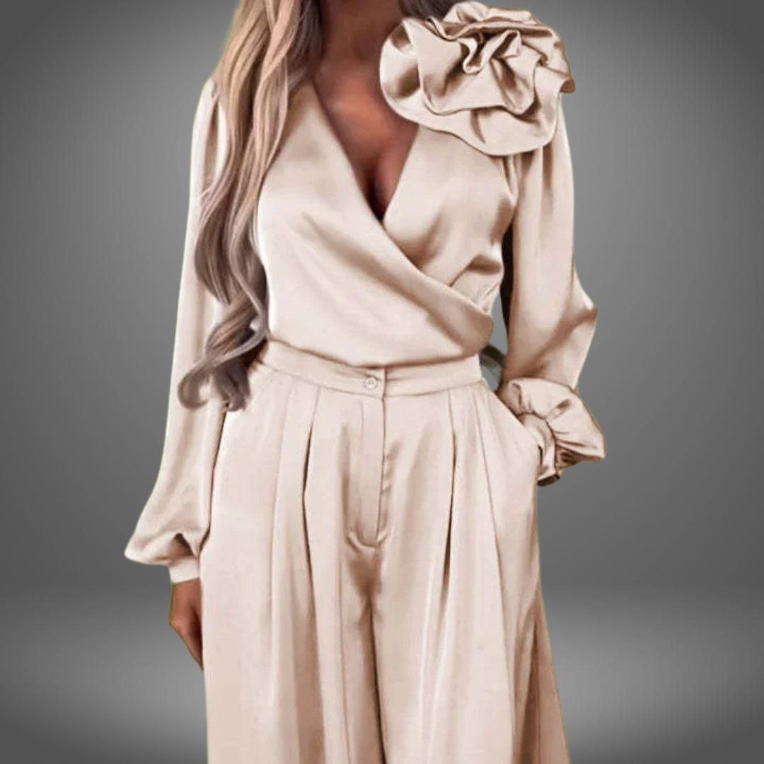 Lina - Elegant Satin Sæt